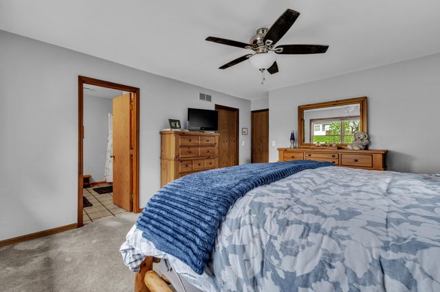 61600 Tayberry Circle, South Lyon, MI 48178