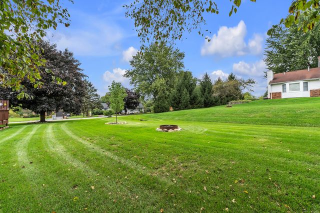 61600 Tayberry Circle, South Lyon, MI 48178