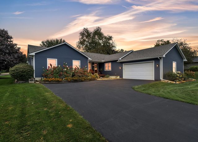 61600 Tayberry Circle, South Lyon, MI 48178