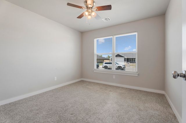 1120 Center Court Circle, Grove, OK 74344