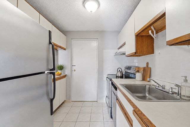 26 Waverly St 405, Boston, MA 02135