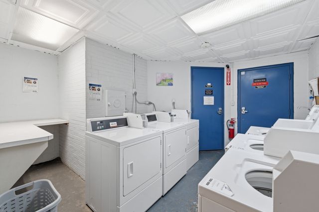 26 Waverly St 405, Boston, MA 02135