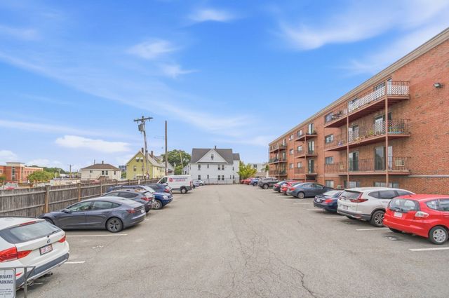26 Waverly St 405, Boston, MA 02135
