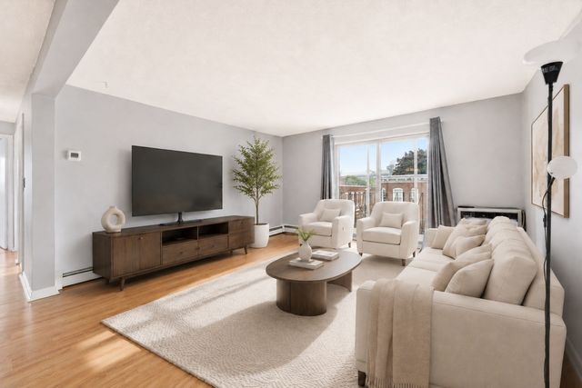26 Waverly St 405, Boston, MA 02135