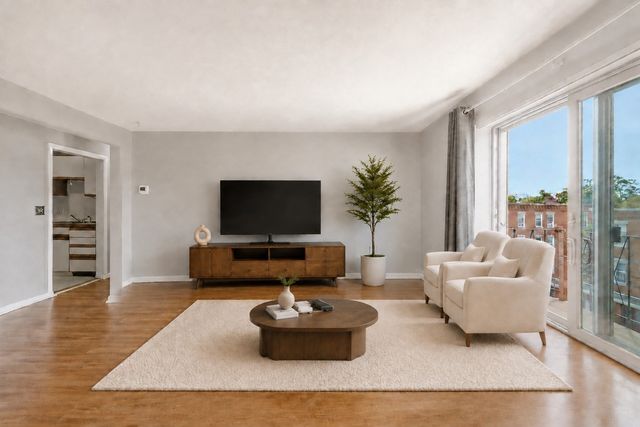 26 Waverly St 405, Boston, MA 02135