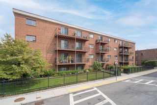 26 Waverly St 405, Boston, MA 02135