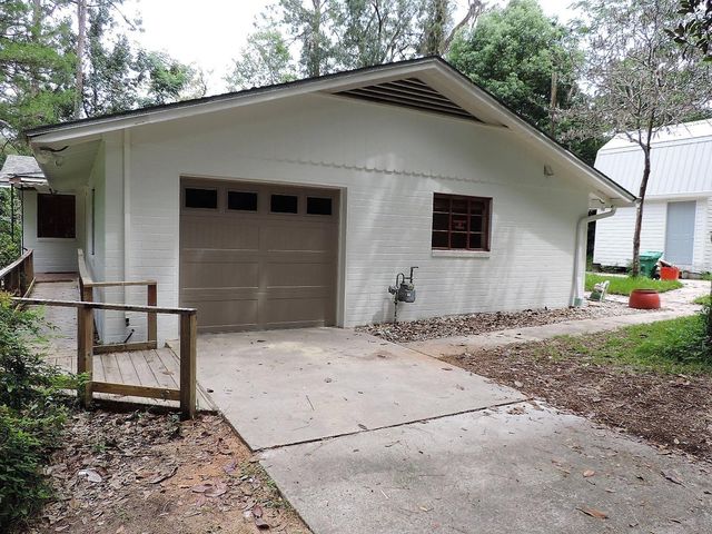2049 NW 9TH AVENUE, Gainesville, FL 32603