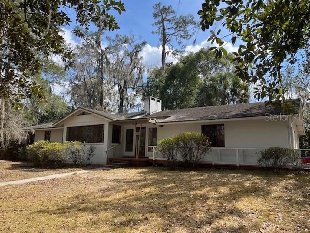 2049 NW 9TH AVENUE, Gainesville, FL 32603