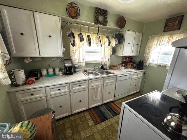 236 SIXTH AVE, Media, PA 19063