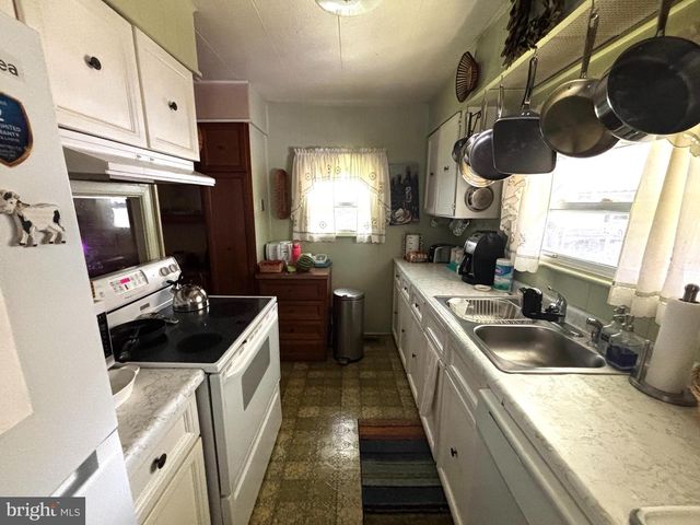 236 SIXTH AVE, Media, PA 19063