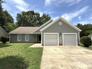 13500 Stephendale Drive, Charlotte, NC 28273