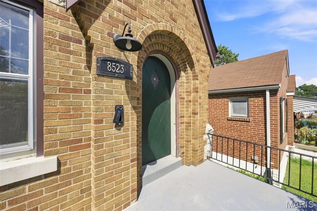 8523 Philo Avenue, Affton, MO 63123