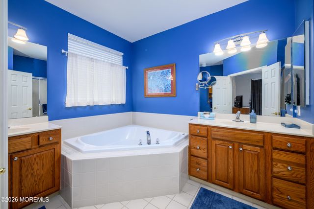 75 Huntington Drive, Jackson, NJ 08527
