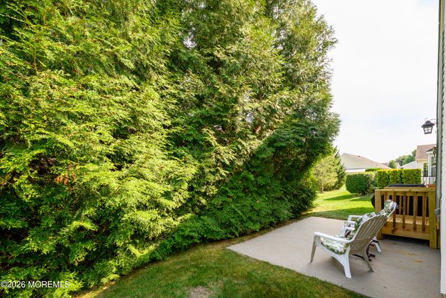 75 Huntington Drive, Jackson, NJ 08527