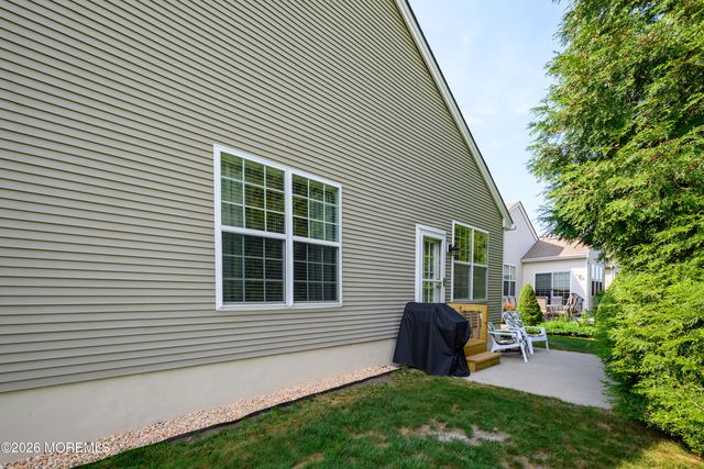 75 Huntington Drive, Jackson, NJ 08527