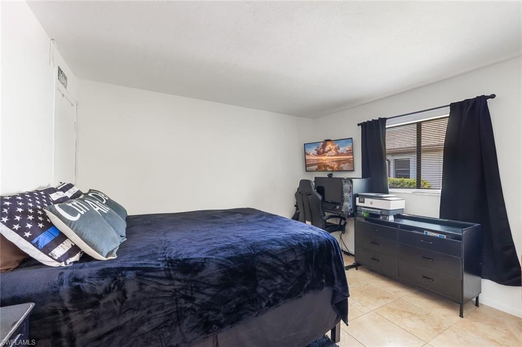 Image 15 of property listing at 513 24th AVE 1-4, Cape Coral, FL 33990