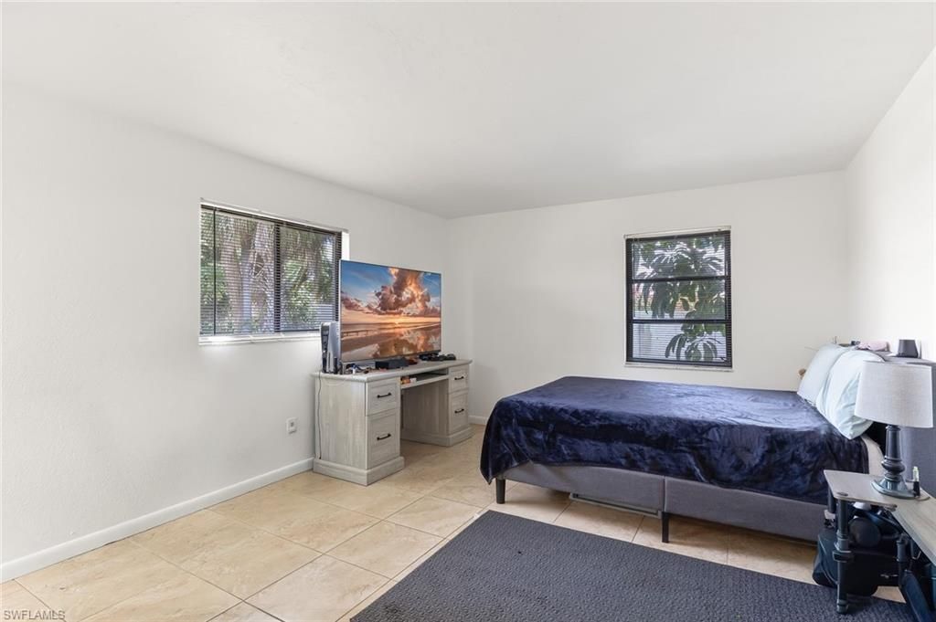Image 16 of property listing at 513 24th AVE 1-4, Cape Coral, FL 33990