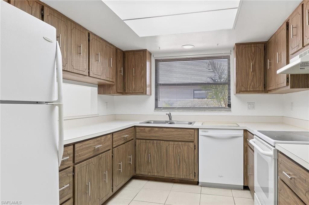 Image 19 of property listing at 513 24th AVE 1-4, Cape Coral, FL 33990