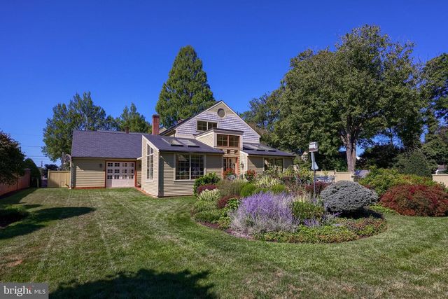 81 S LINDEN ST, Manheim, PA 17545