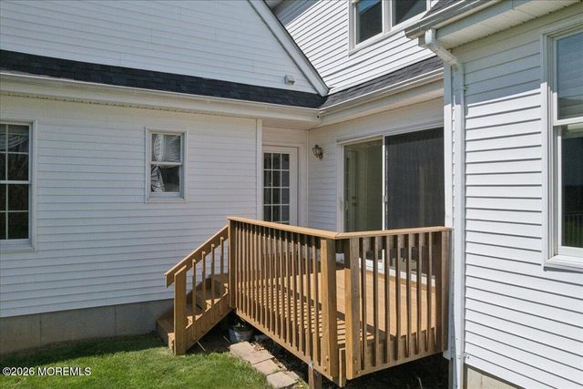 33 Great Bridge Road, Freehold, NJ 07728