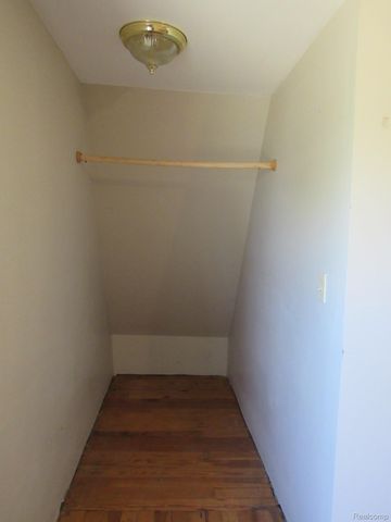 695 W Cass Avenue Road, Portsmouth Charter Township, MI 48708