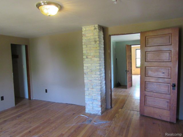 695 W Cass Avenue Road, Portsmouth Charter Township, MI 48708