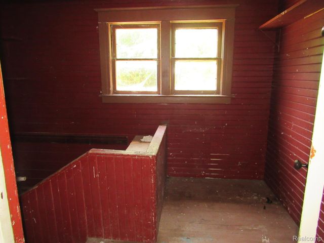 695 W Cass Avenue Road, Portsmouth Charter Township, MI 48708