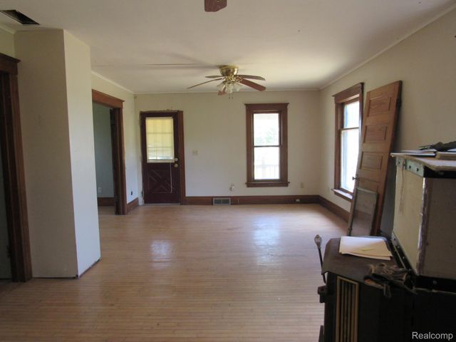 695 W Cass Avenue Road, Portsmouth Charter Township, MI 48708