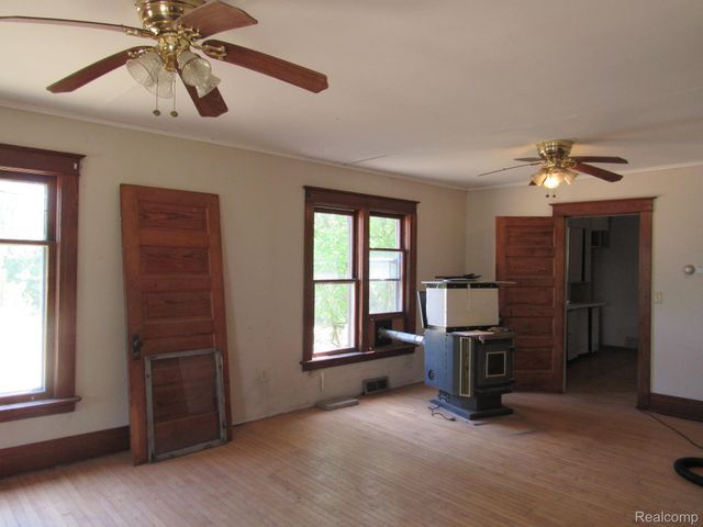 695 W Cass Avenue Road, Portsmouth Charter Township, MI 48708