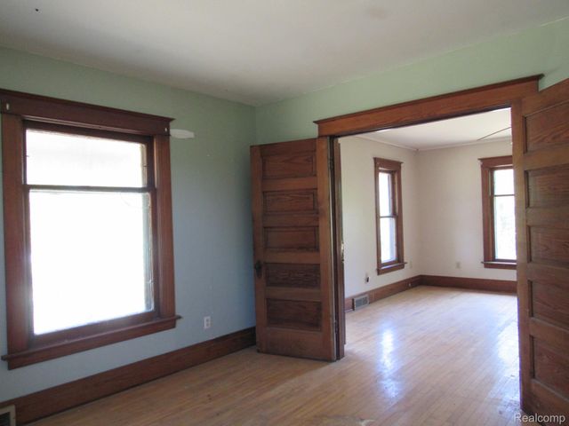 695 W Cass Avenue Road, Portsmouth Charter Township, MI 48708