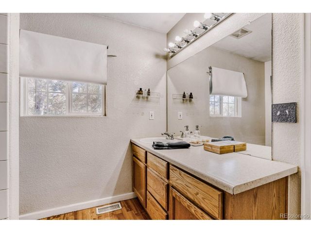 14400 Albrook Dr 80, Denver, CO 80239