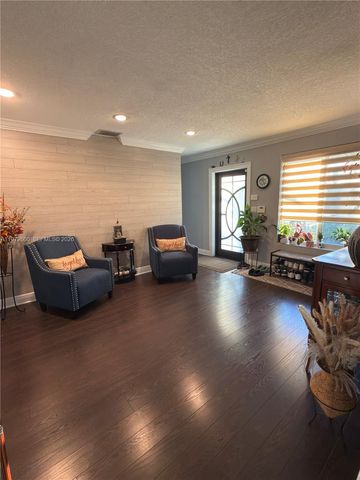 17221 NW 82nd Ave, Hialeah, FL 33015