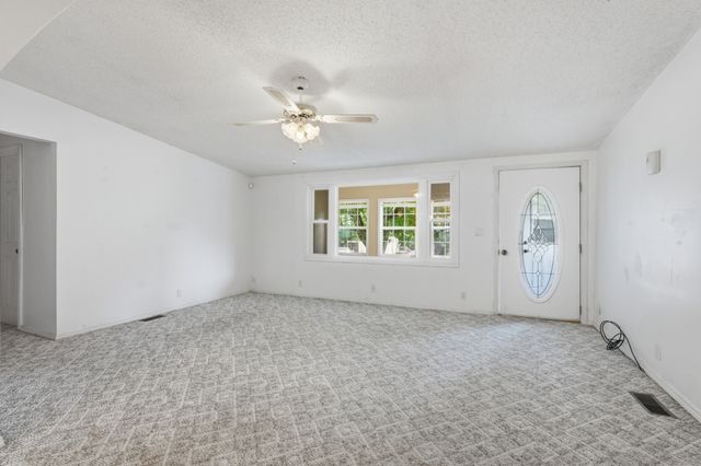 1031 Laurelwood Dr, Jamestown, TN 38556