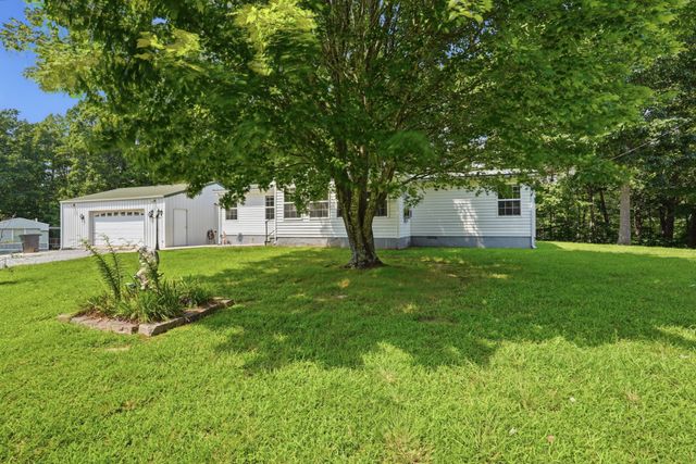 1031 Laurelwood Dr, Jamestown, TN 38556