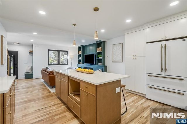 17-19 Berdan Avenue, Fair Lawn, NJ 07410