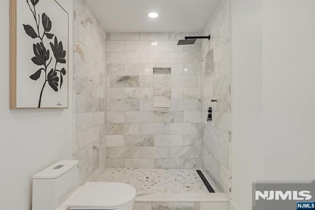 17-19 Berdan Avenue, Fair Lawn, NJ 07410