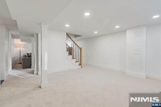 17-19 Berdan Avenue, Fair Lawn, NJ 07410