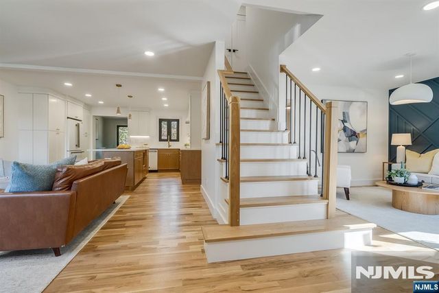 17-19 Berdan Avenue, Fair Lawn, NJ 07410
