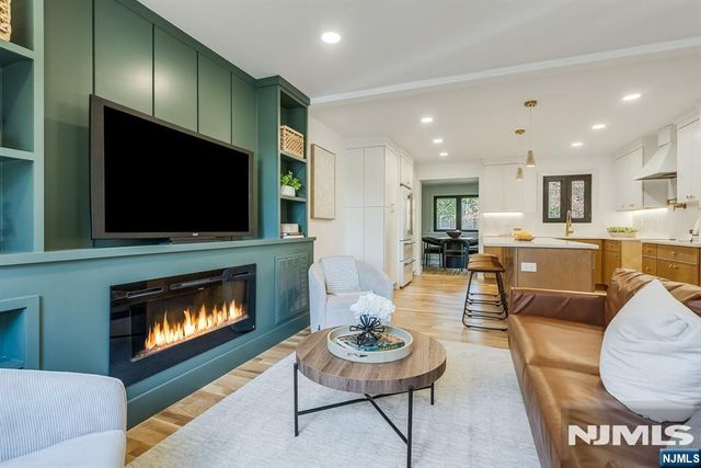 17-19 Berdan Avenue, Fair Lawn, NJ 07410