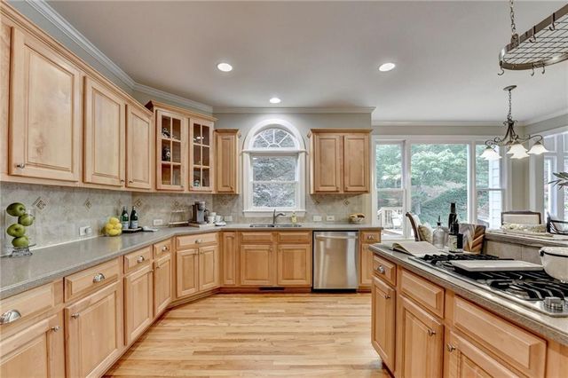 5283 Whitehaven Park Lane SE, Mableton, GA 30126