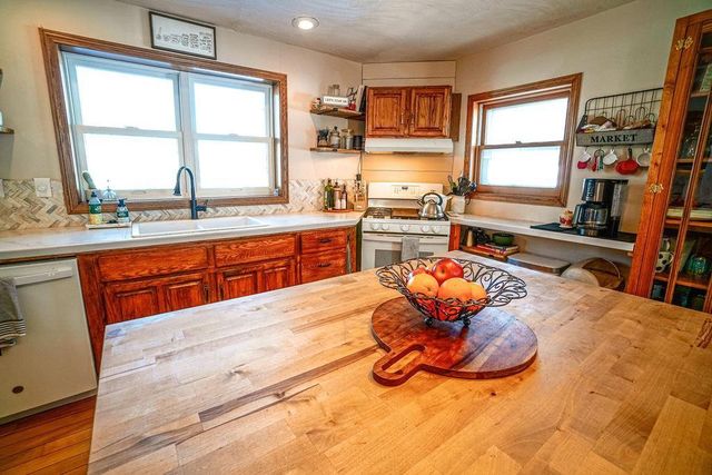 12893 Fieldcrest Road, Sparta, WI 54656