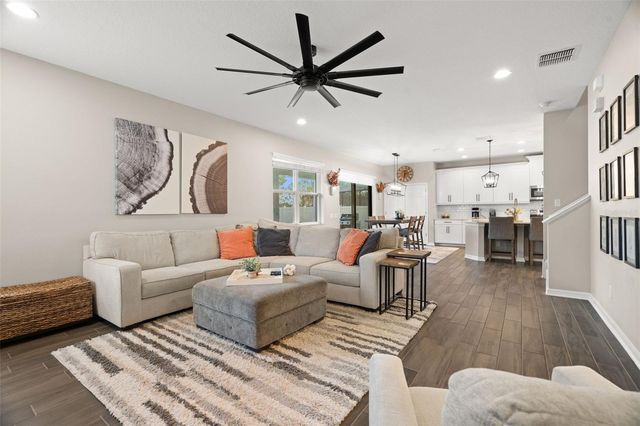 1216 MULTIFLORA LOOP, Lutz, FL 33558