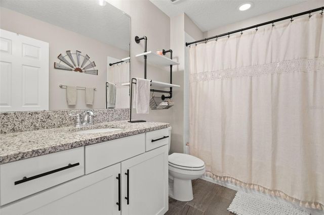 1216 MULTIFLORA LOOP, Lutz, FL 33558