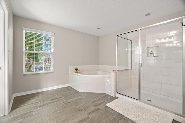 1216 MULTIFLORA LOOP, Lutz, FL 33558