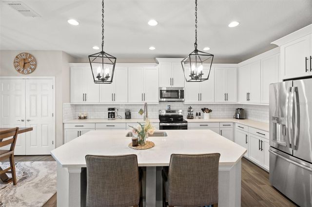 1216 MULTIFLORA LOOP, Lutz, FL 33558