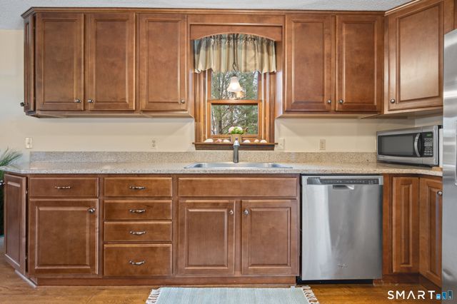 31 Uncas Drive, Hebron, CT 06231