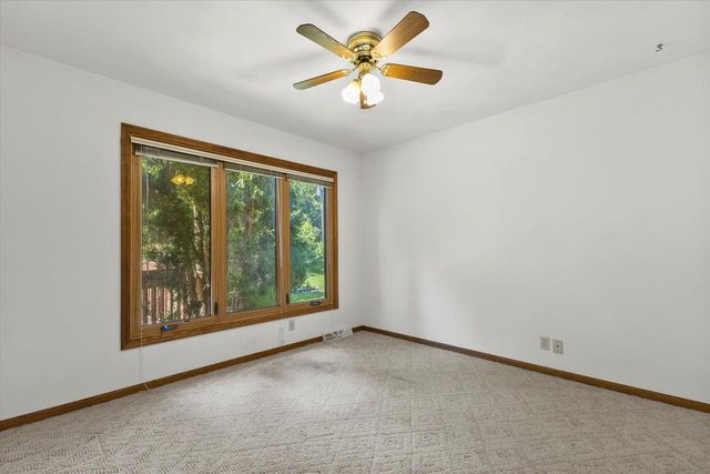 18525 Brookridge DRIVE, Brookfield, WI 53045
