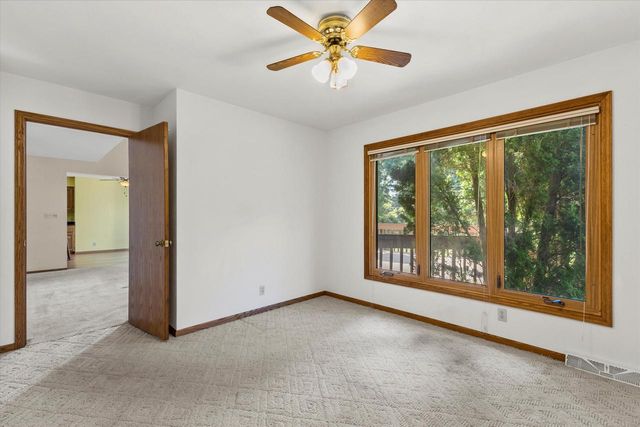 18525 Brookridge DRIVE, Brookfield, WI 53045