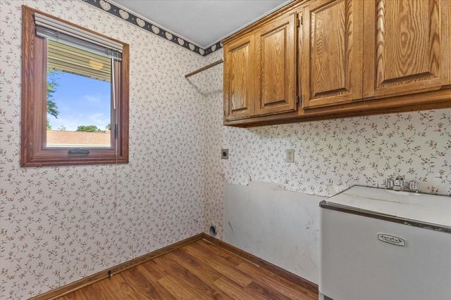 18525 Brookridge DRIVE, Brookfield, WI 53045