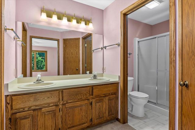 18525 Brookridge DRIVE, Brookfield, WI 53045
